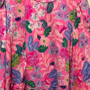 Adorable Lilly Pulitzer gathered shoulder sweatshirt! Rare find**